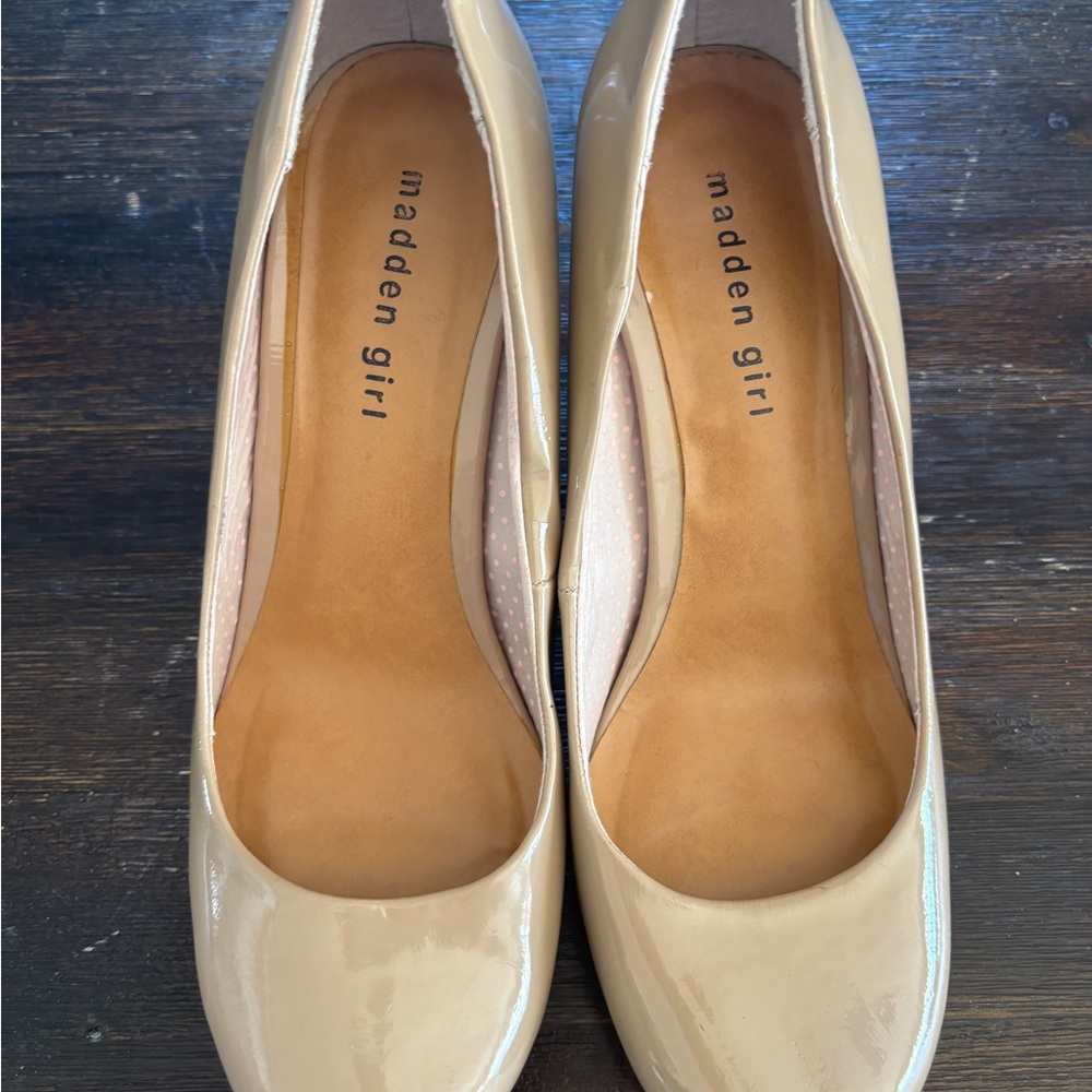 Madden Girl Women’s Cream Patent heels